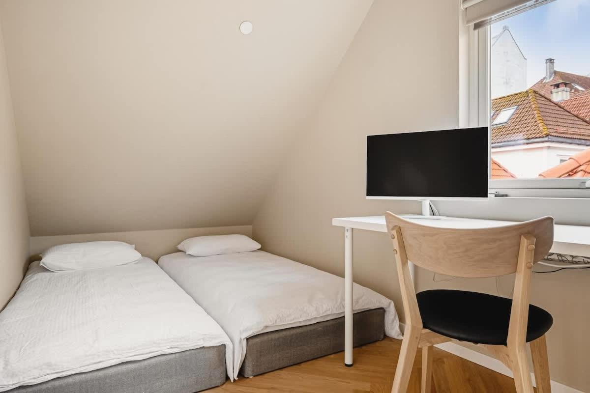Dinbnb Apartments I Mid-City Luxury With Mini Balcony And Smart Tv & Sound System เบอร์เกน ภายนอก รูปภาพ